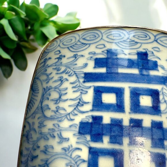 Vintage Chinese Blue & White Porcelain Metal DOUBLE HAPPINESS 6"x5"x2.5" Box - Picture 3 of 12